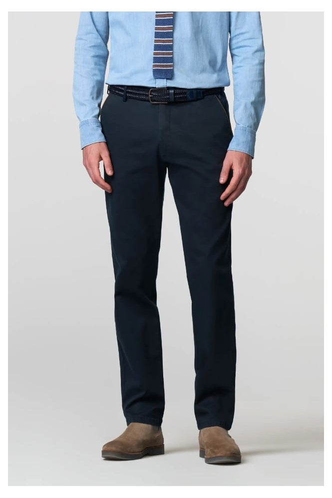 New York Modern Fit Fine Texture Chino – Navy
